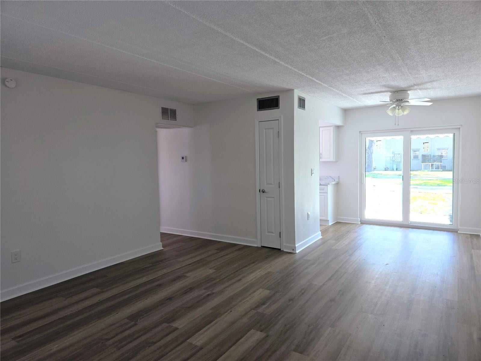 6925-a Avenue Des Palais #1A photo 4
