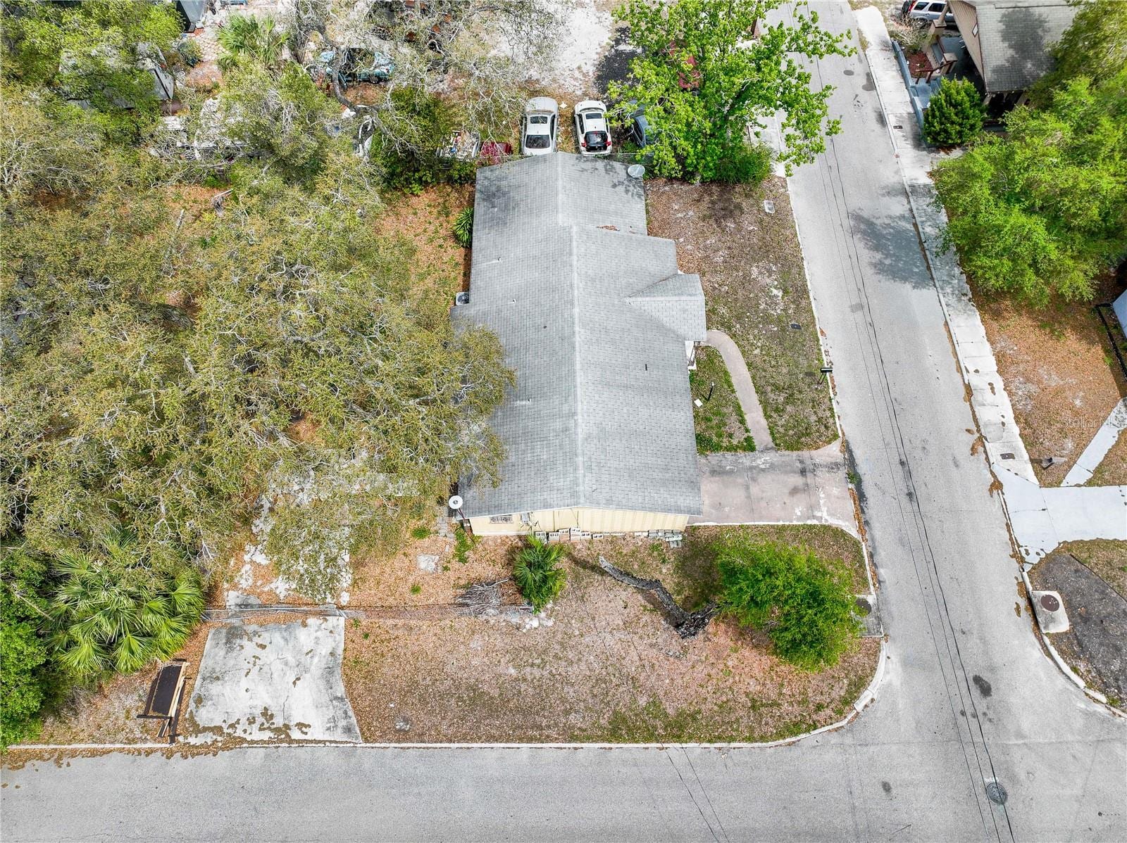 2928 Banza St photo 3