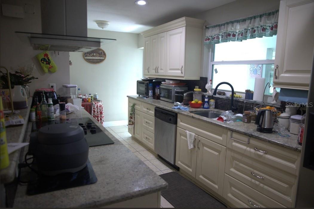 1158 Overcash Dr photo 4