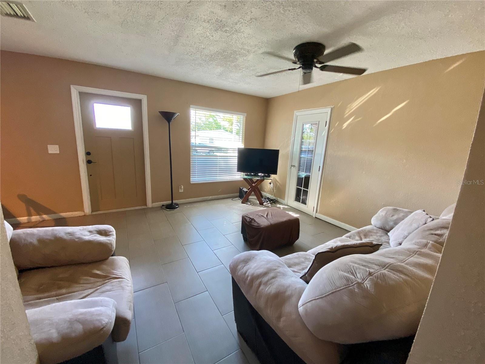 4403 Gandy Cir photo 3