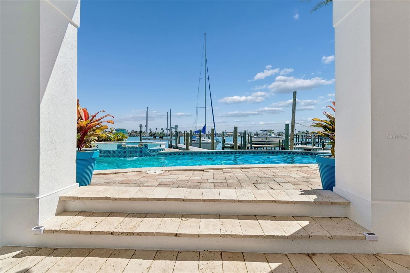 874 Bay Point Dr photo 5