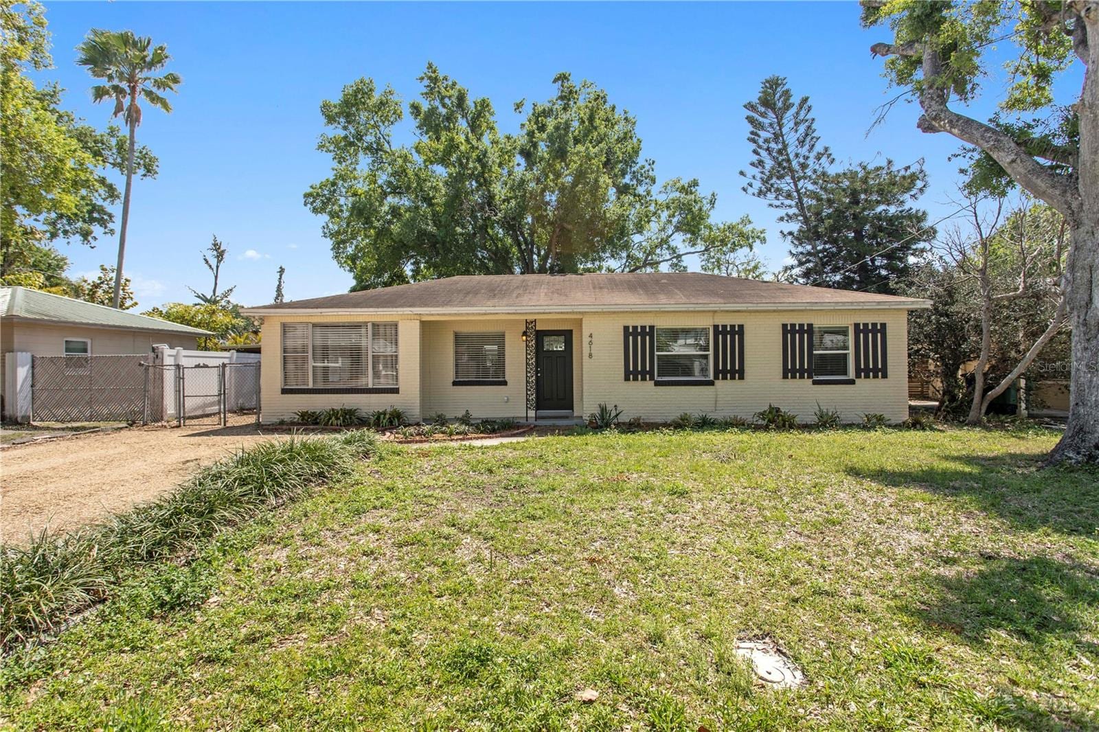 4618 W Bay Villa Ave photo 2
