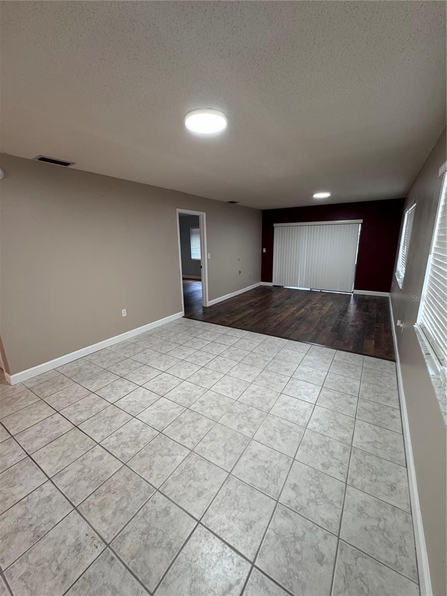 511 Longfellow CT #B photo 4