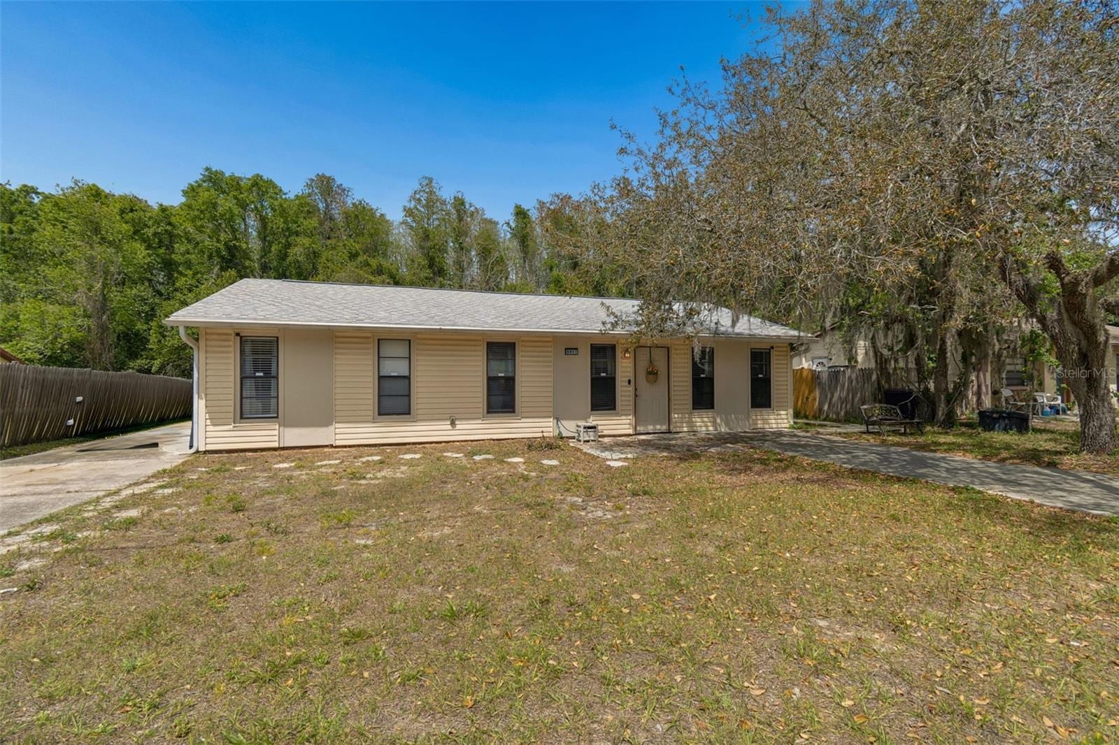 9917 Lake Dr photo 4