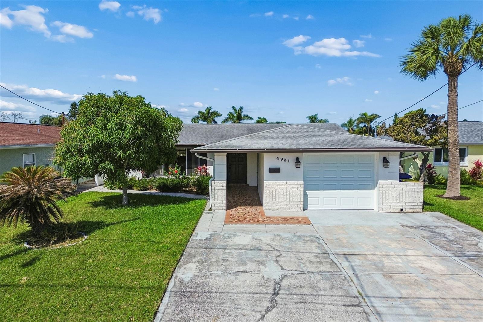 4931 Pompano Dr photo 4