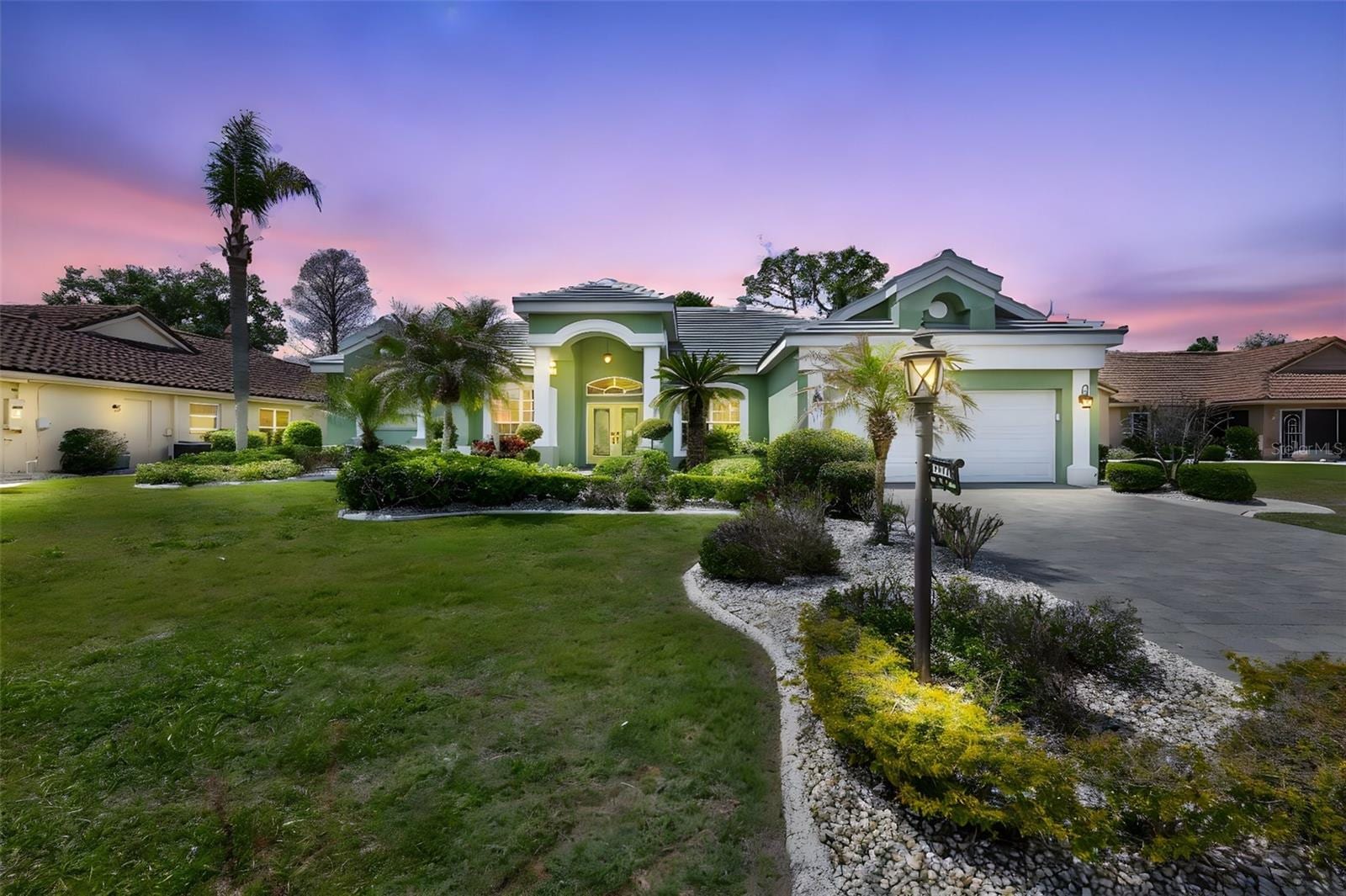 1107 Opal Ln photo 2