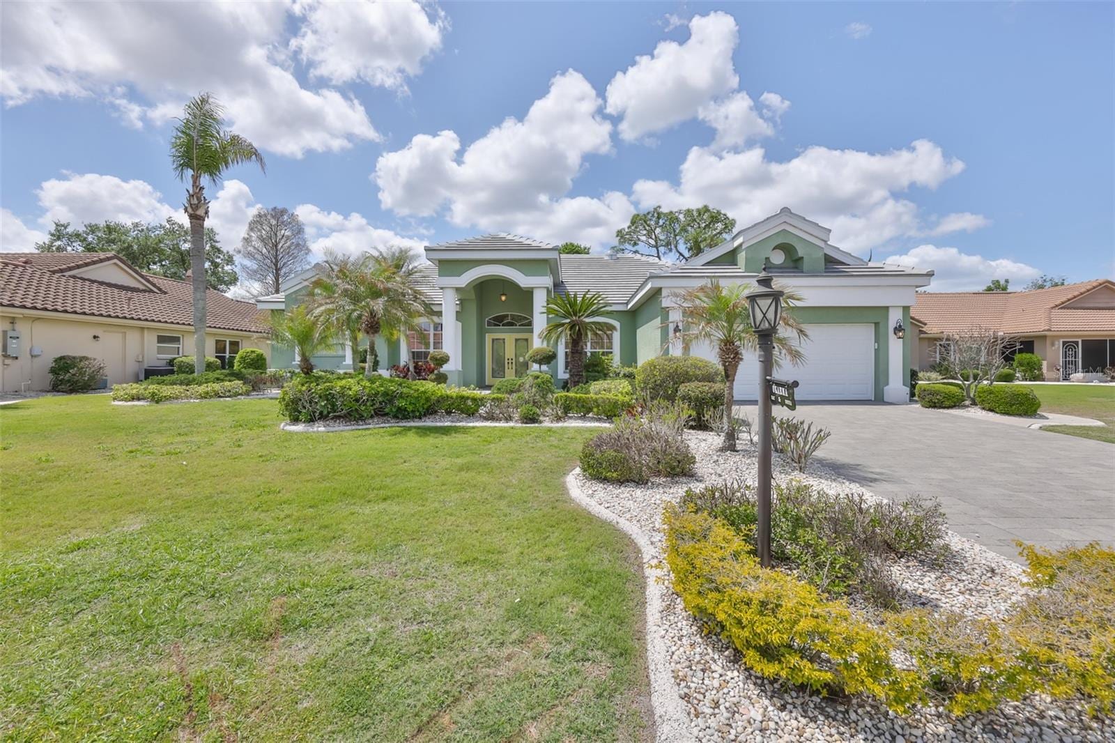 1107 Opal Ln photo 4