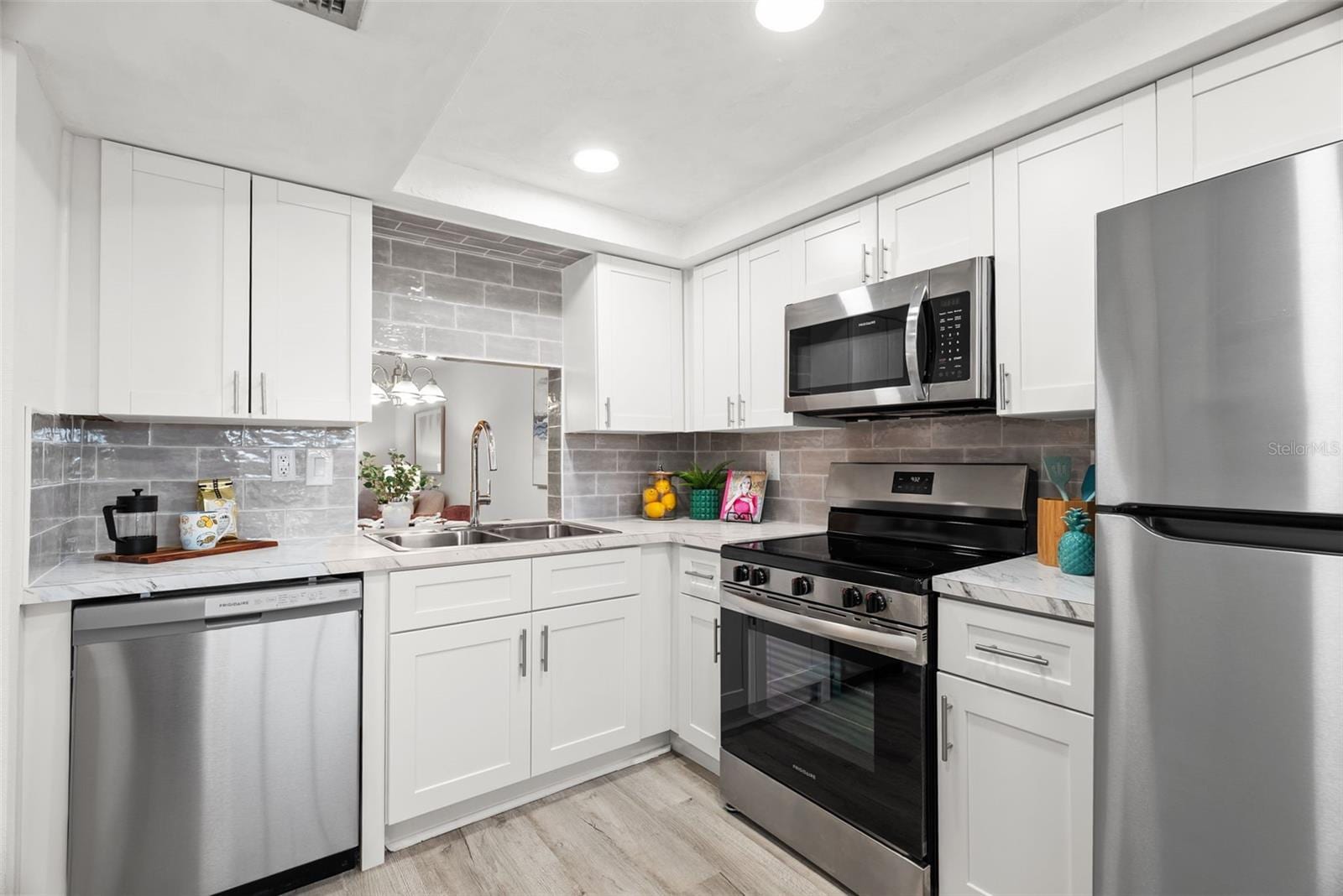 4129 Stratford Dr #4129 photo 5
