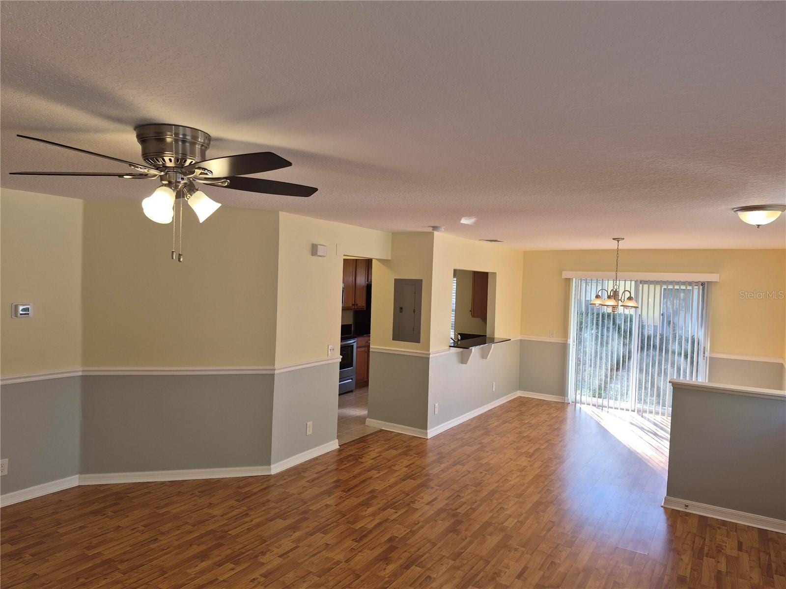 3845 Island Way photo 4