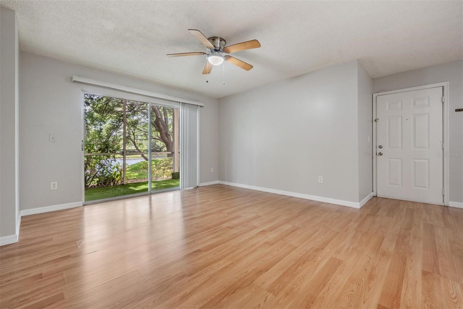10024 Strafford Oak CT #802 photo 5