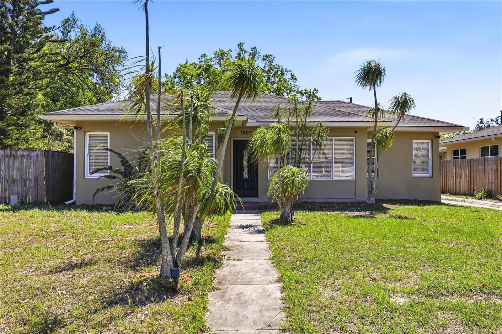 1505 Laura St photo 5