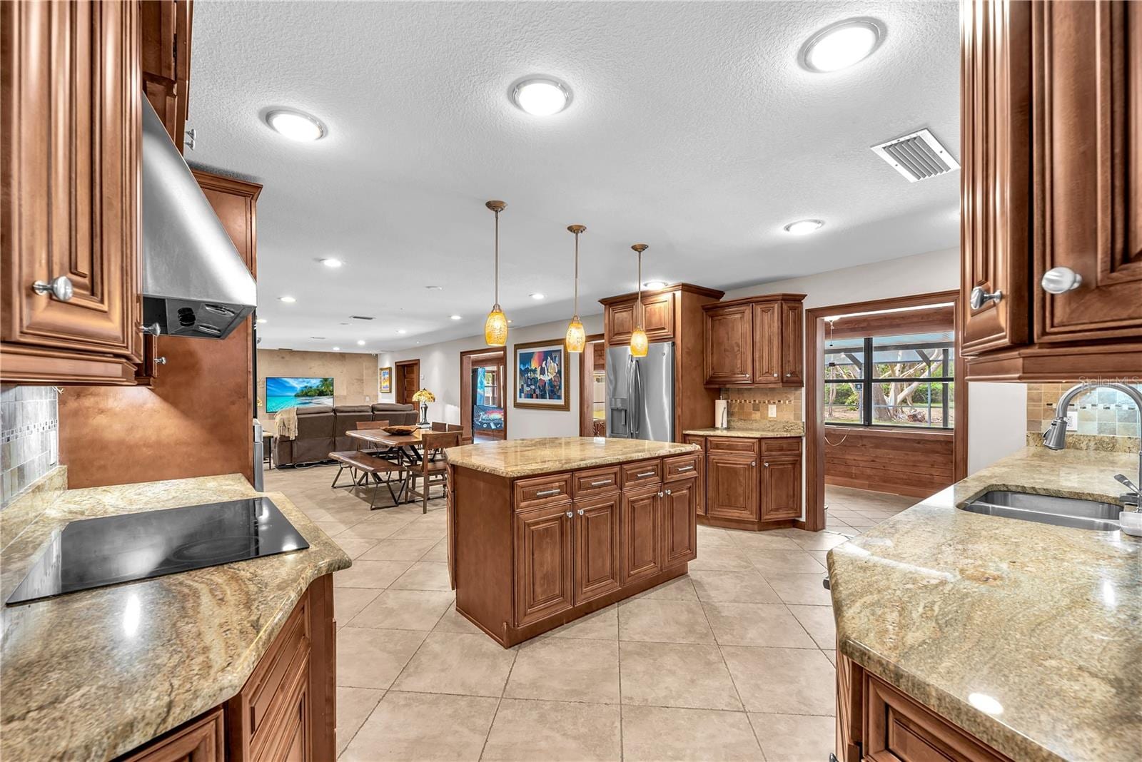 11209 Donneymoor Dr photo 4