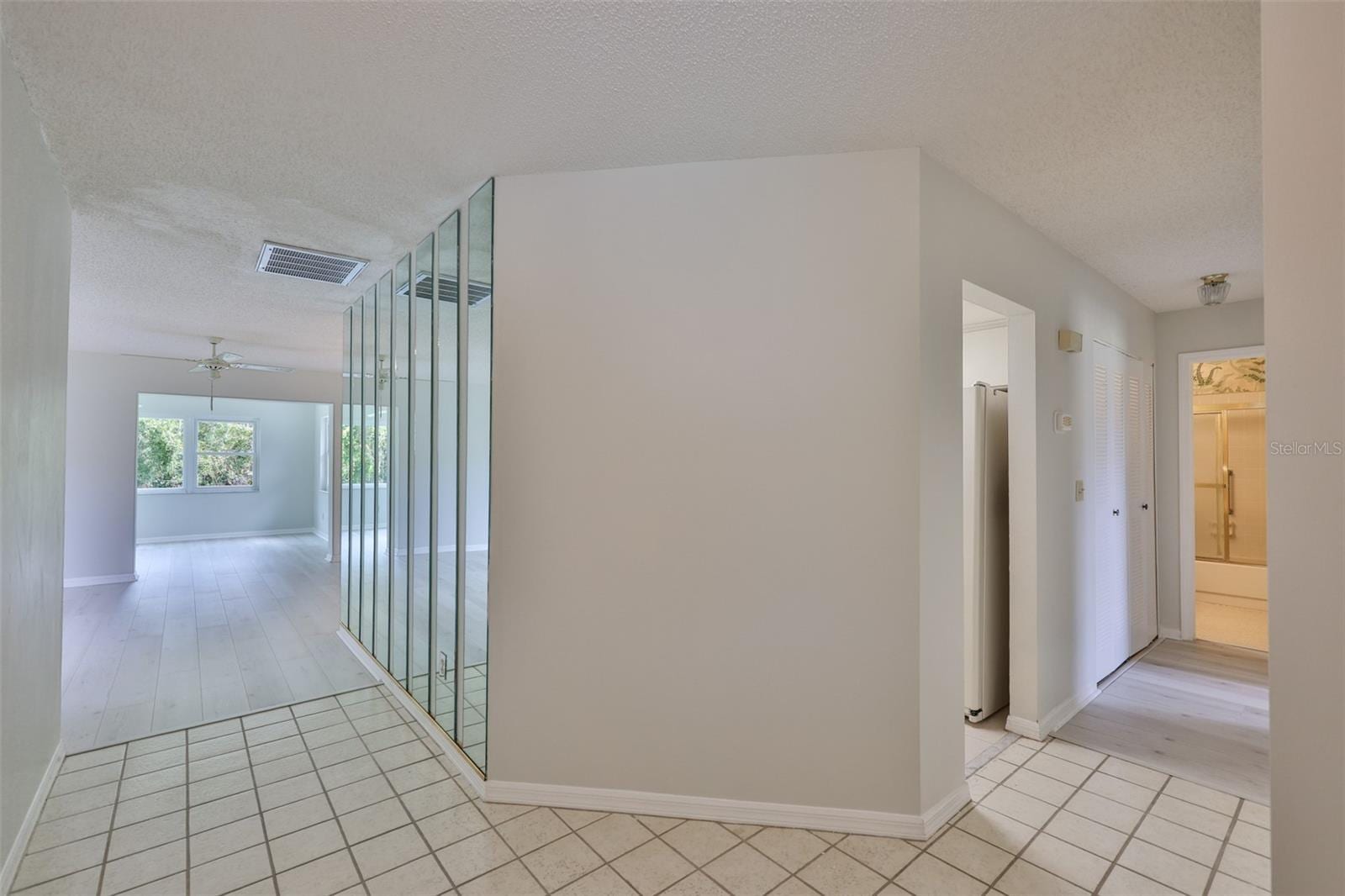 2026 Hawkhurst Cir photo 2