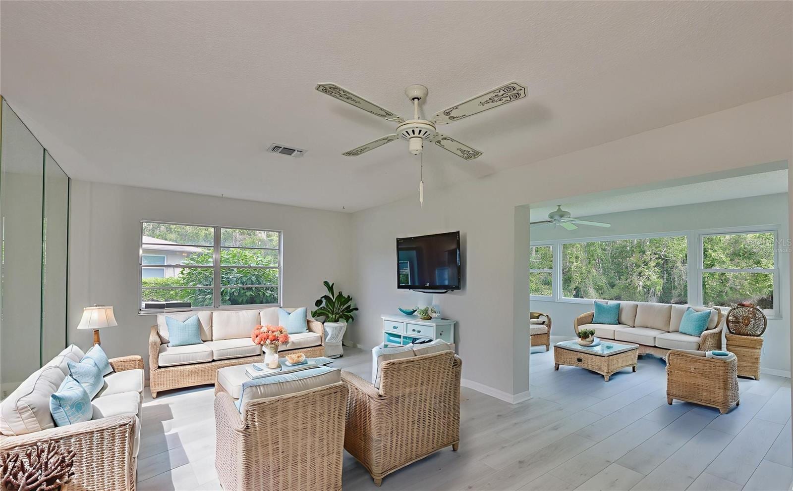2026 Hawkhurst Cir photo 5