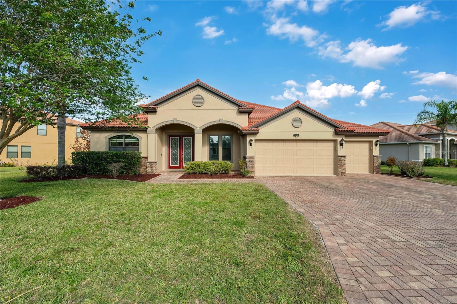 3950 Sunset Lake Dr photo 2