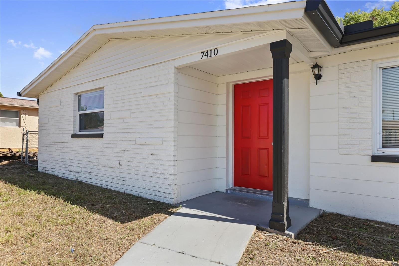 7410 Duke Dr photo 3