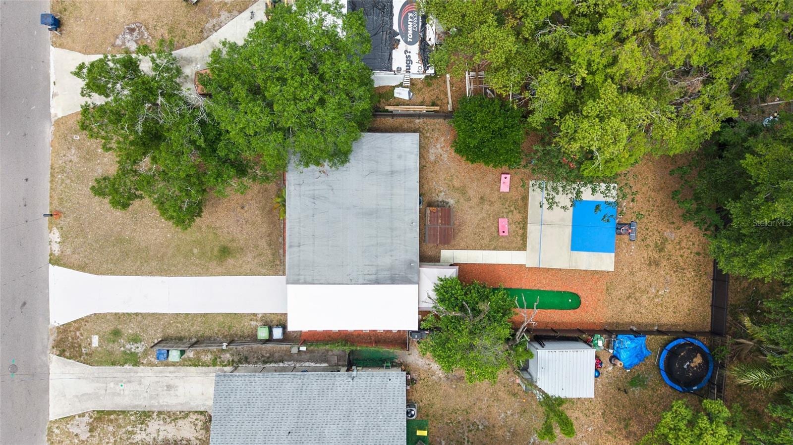 8707 N Ashley St photo 5