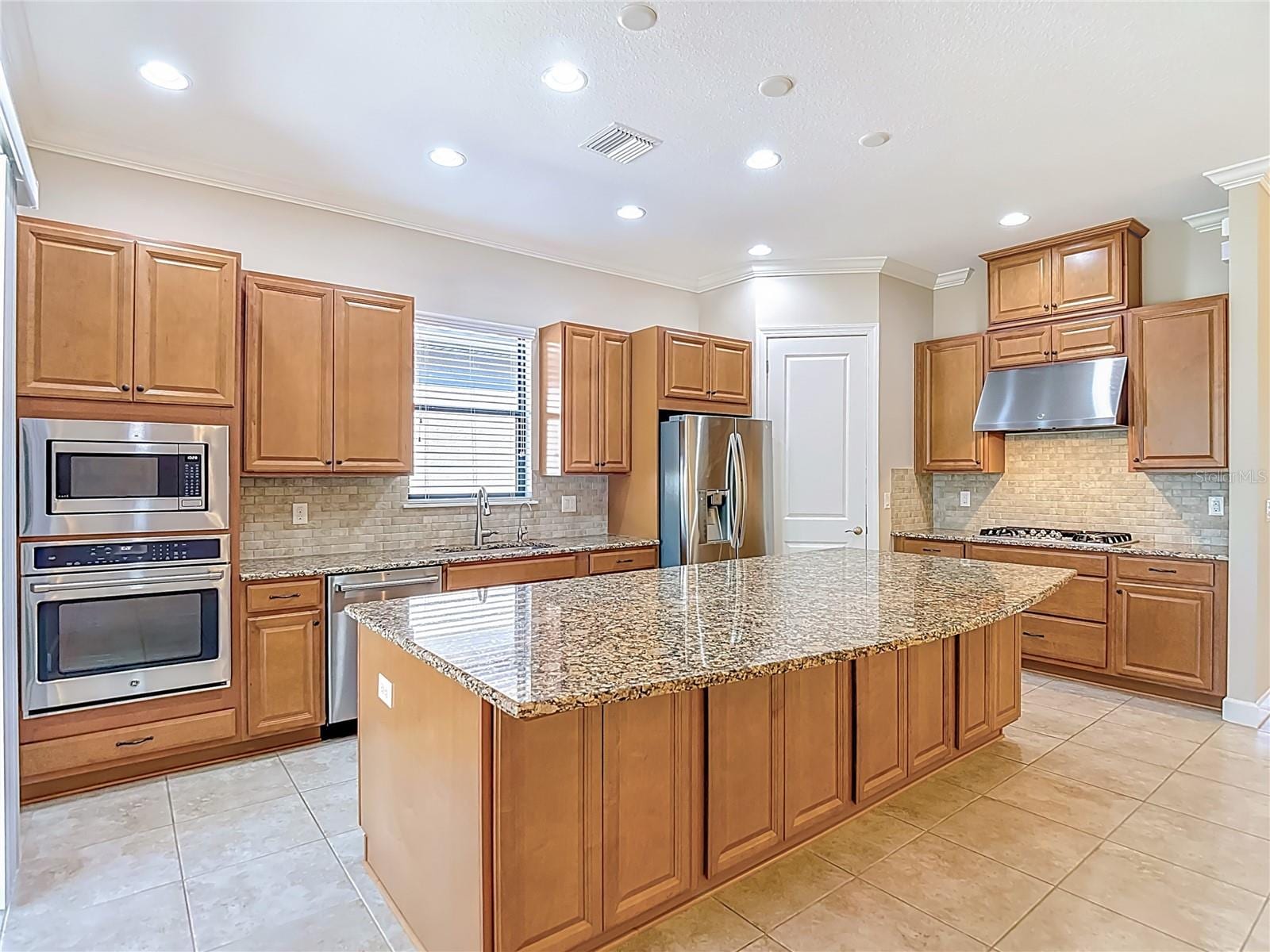 8613 Grand Alberato Rd photo 4