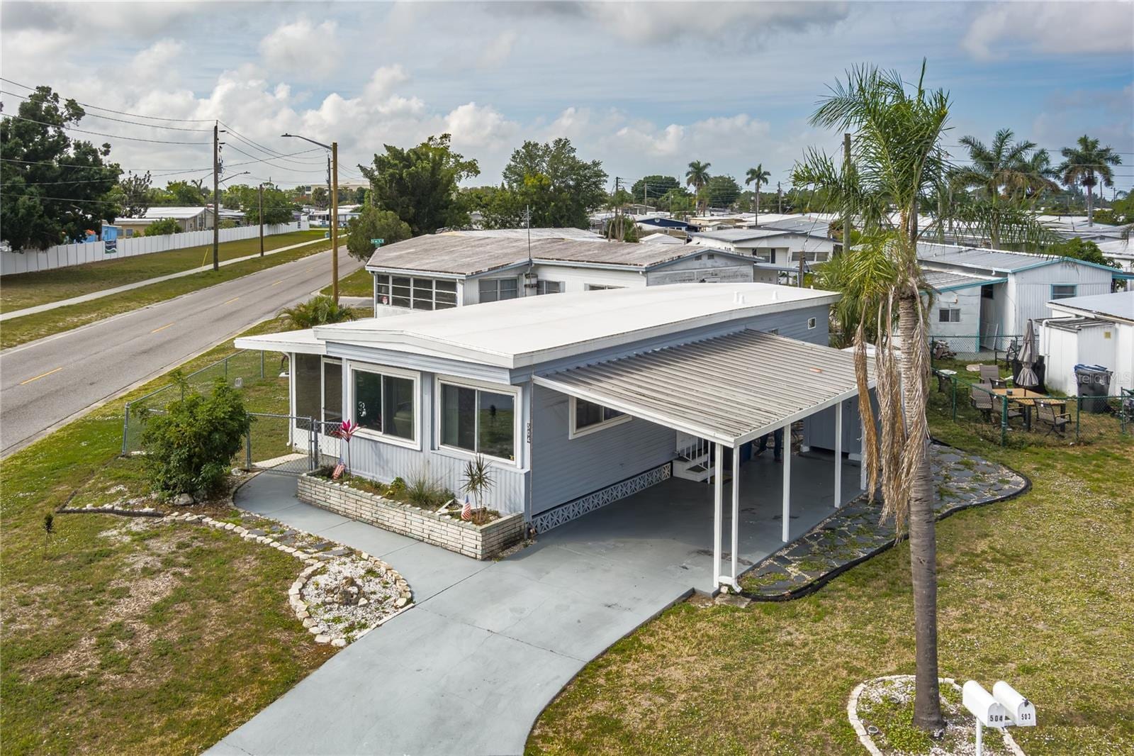 504 50th Avenue Dr W photo 2