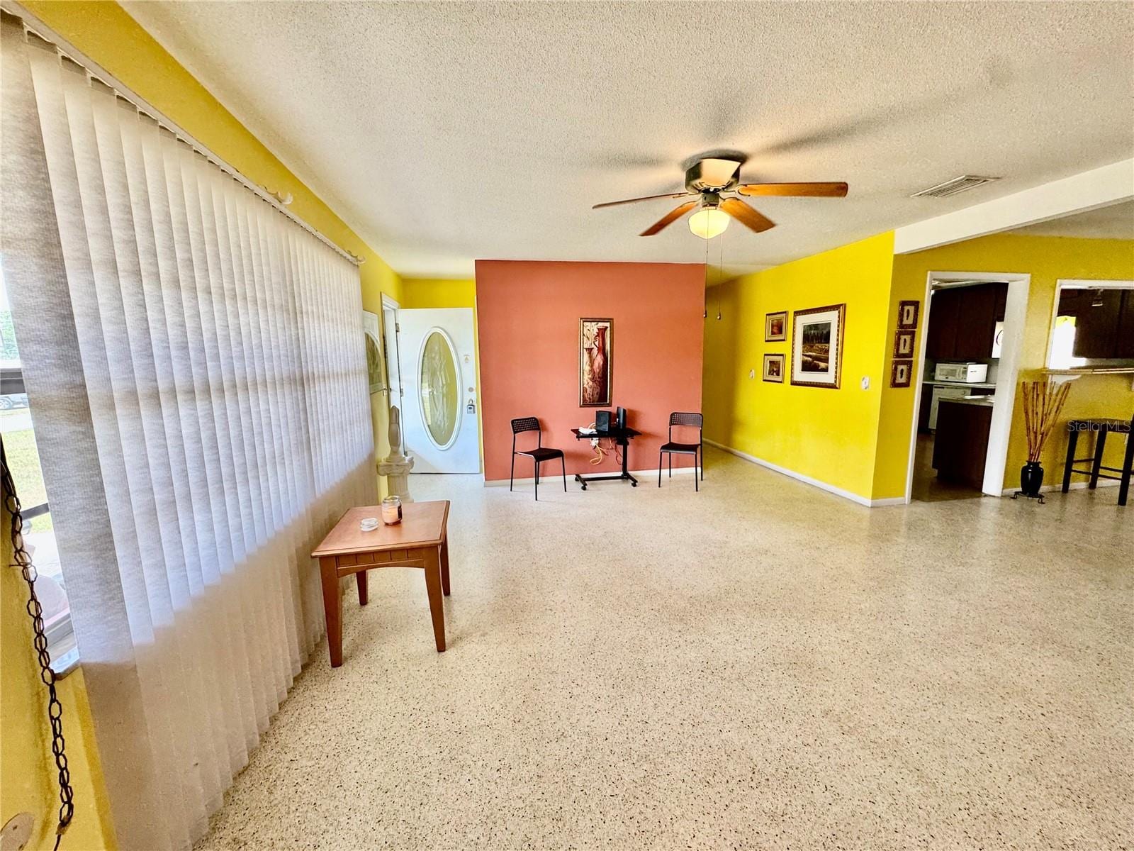 2550 Gress Ln photo 3