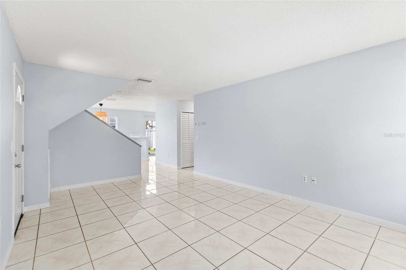 7608 Willow Park Dr photo 4