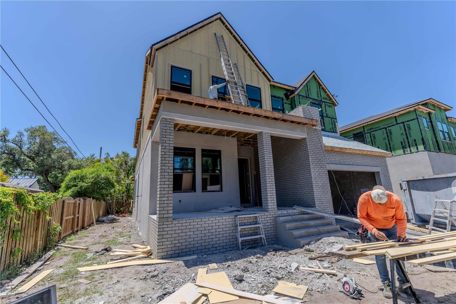 4020 W Cleveland photo 3