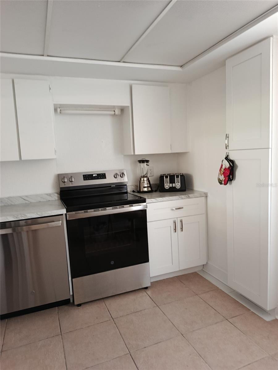 2614 Cove Cay Dr #104 photo 3