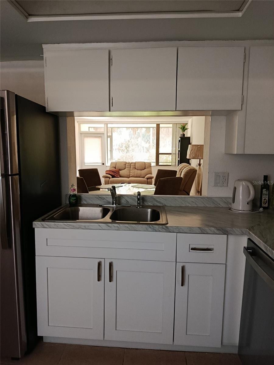 2614 Cove Cay Dr #104 photo 5