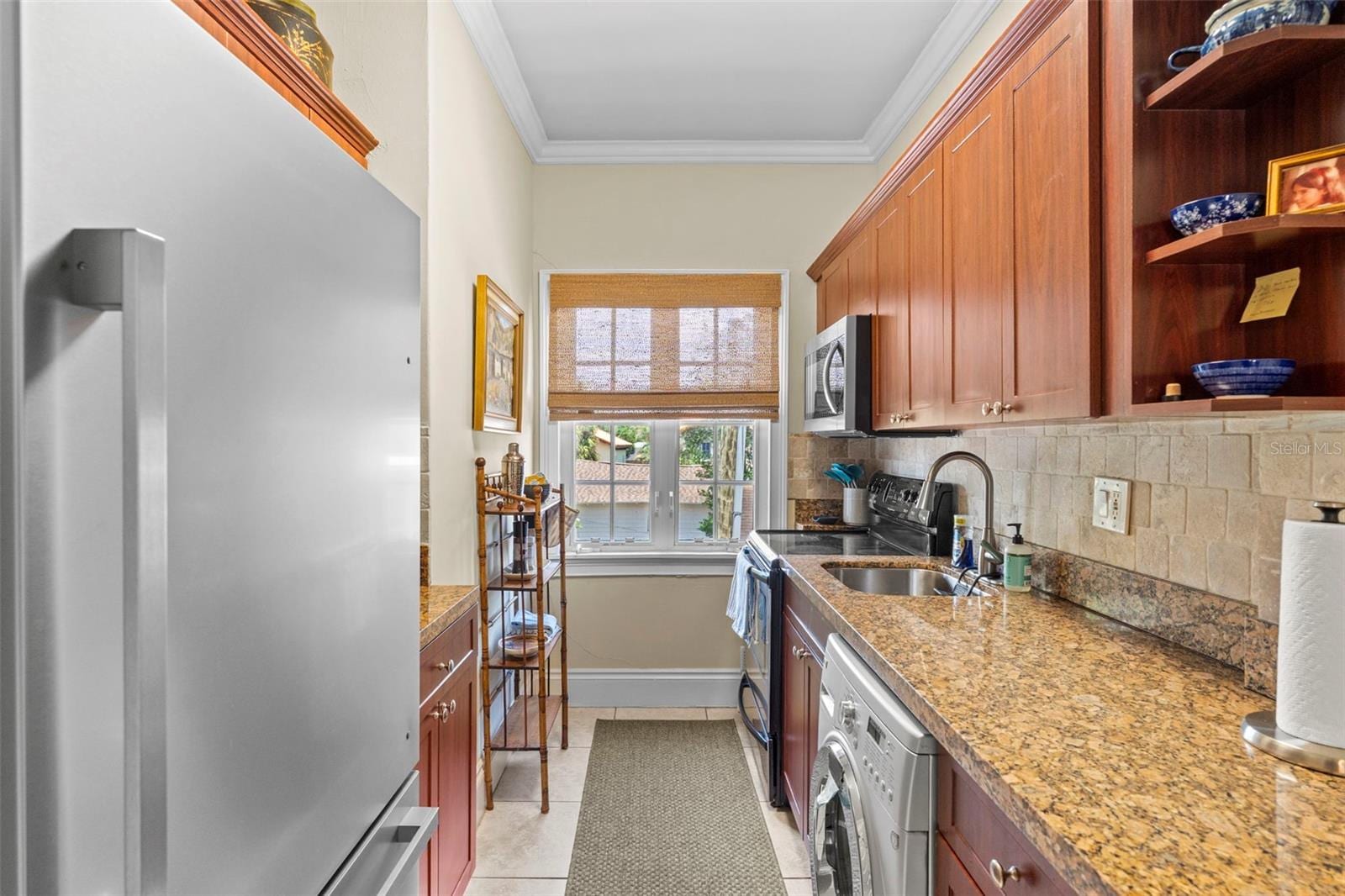 2117 W Dekle Ave #D2 photo 3
