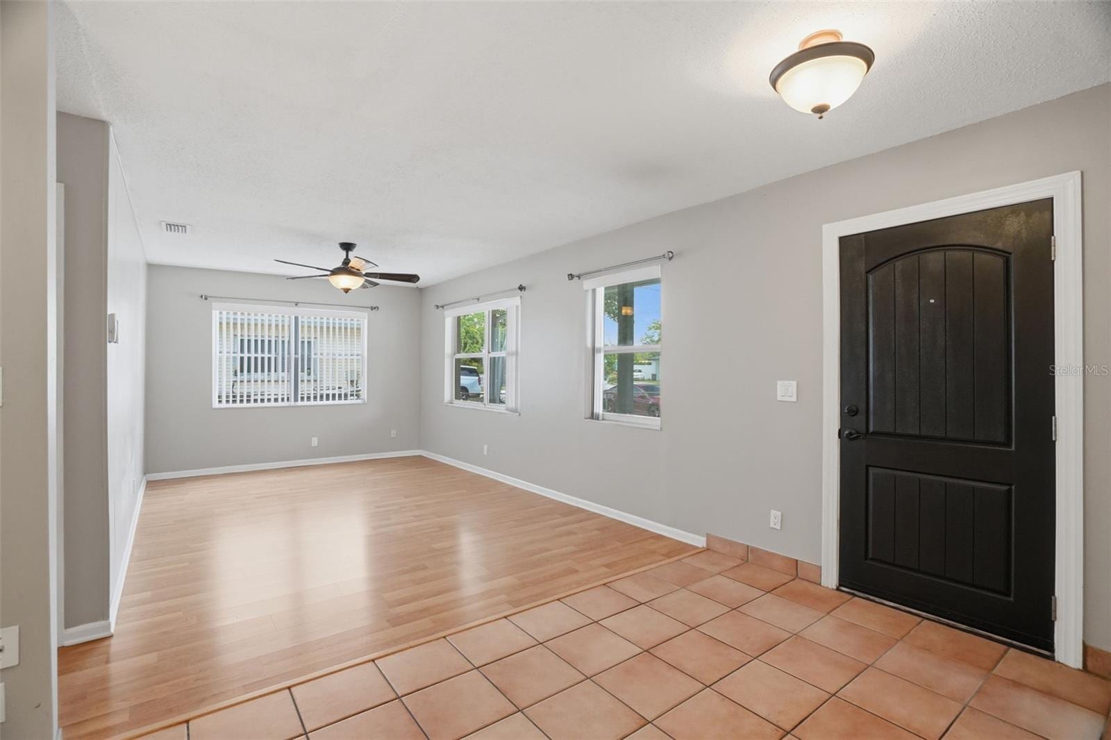 4307 W Wisconsin CT photo 2