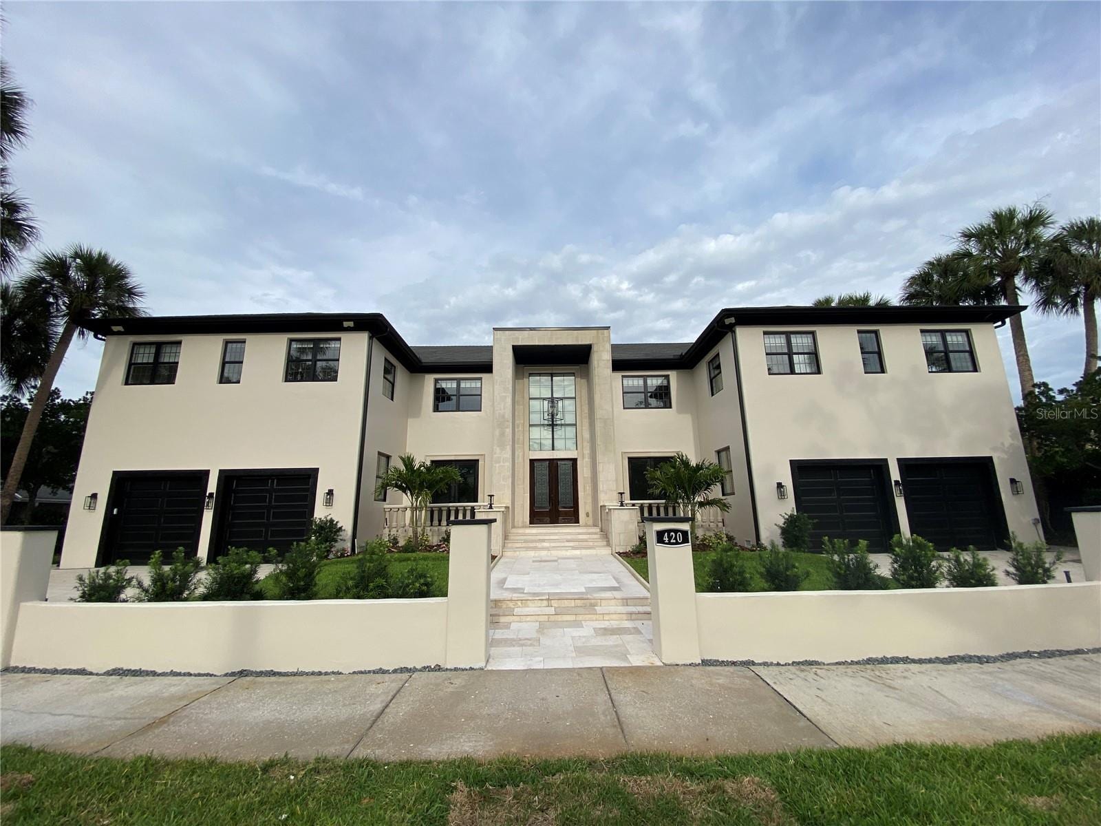 420 S Royal Poinciana Dr photo 3