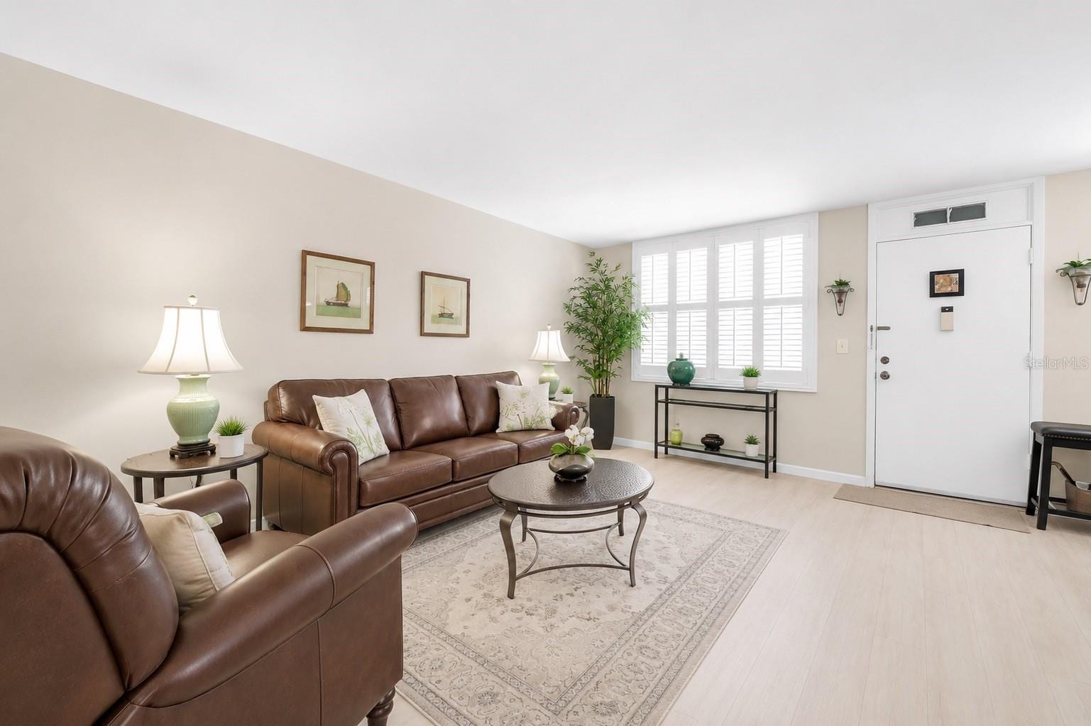 4720 Locust St NE #206 photo 2