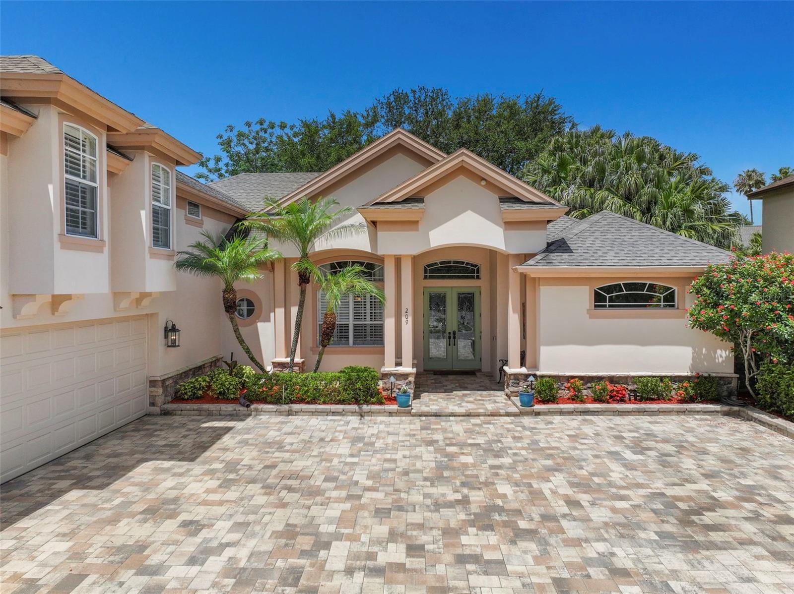 209 Highland Woods Dr photo 5