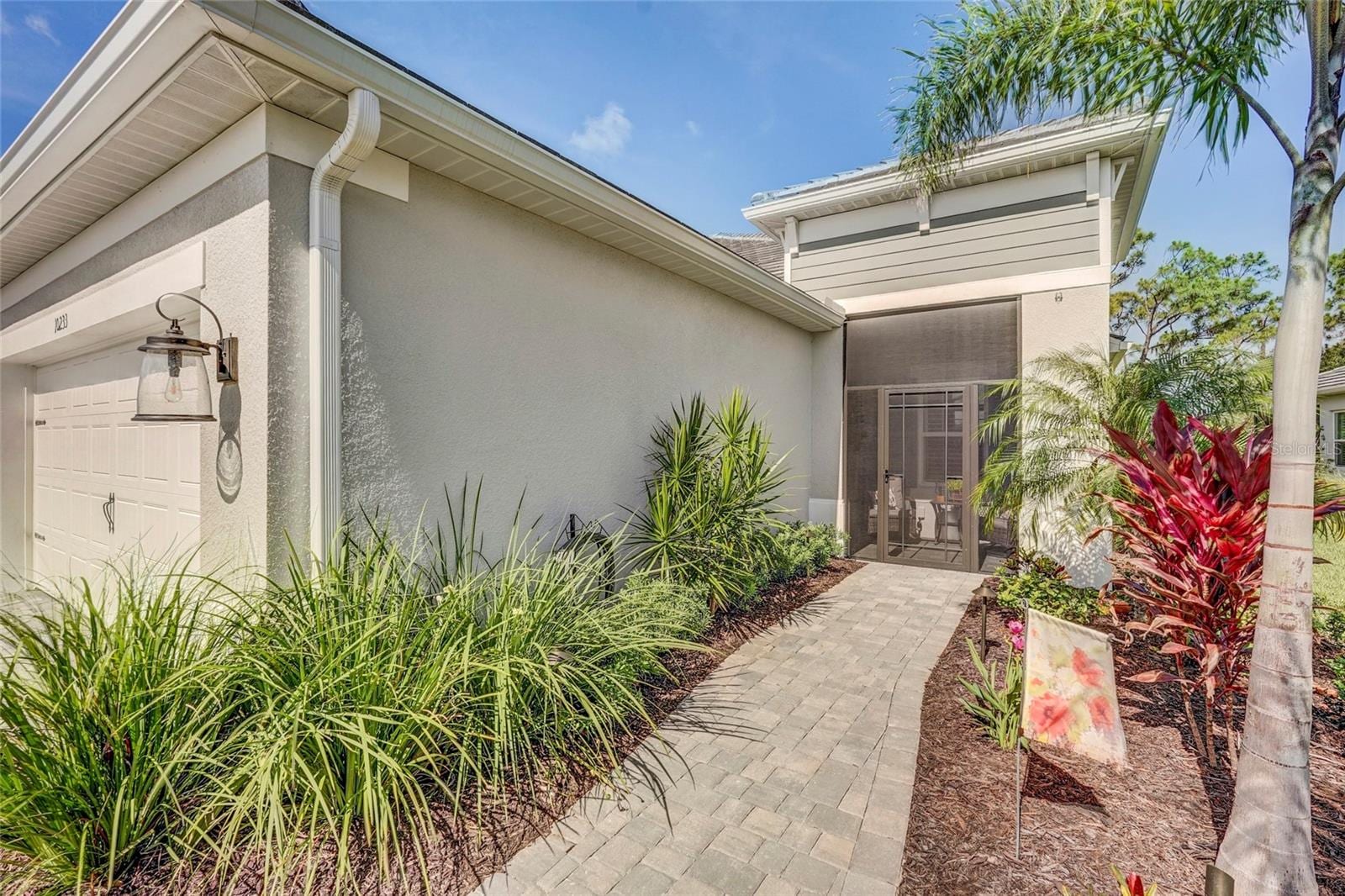 10233 Lake Wales Cir photo 2