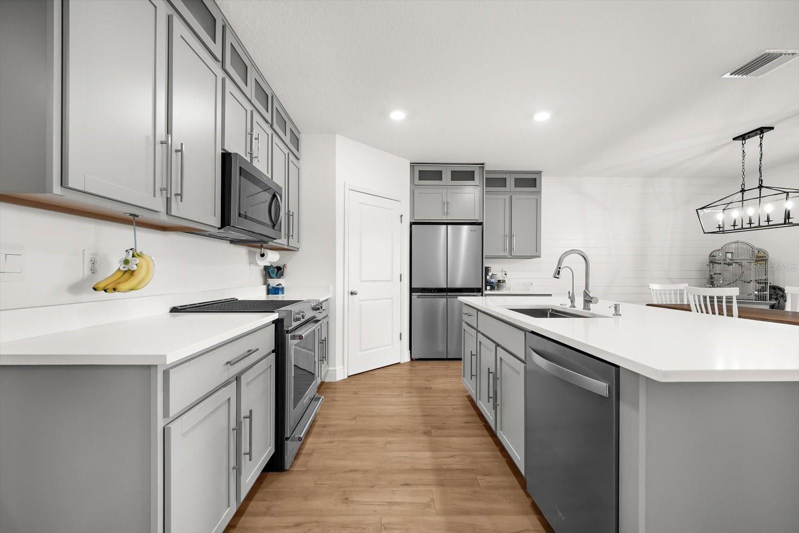 17914 Canopy Pl photo 4