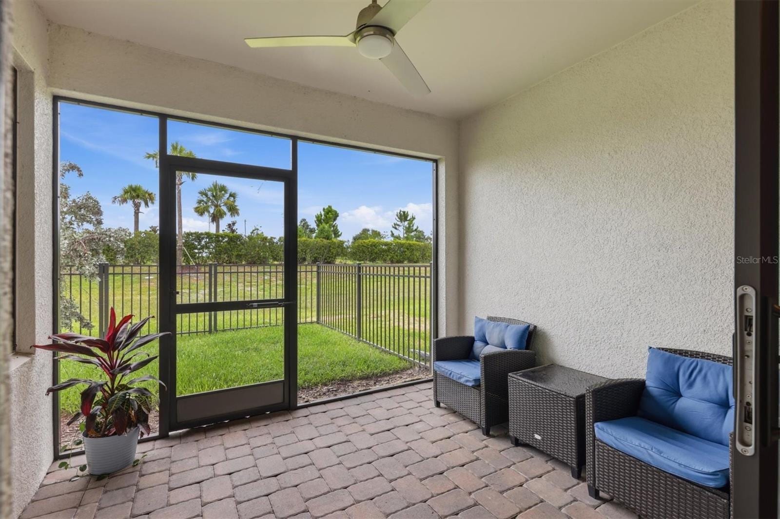 6499 Silverstar Dr photo 5