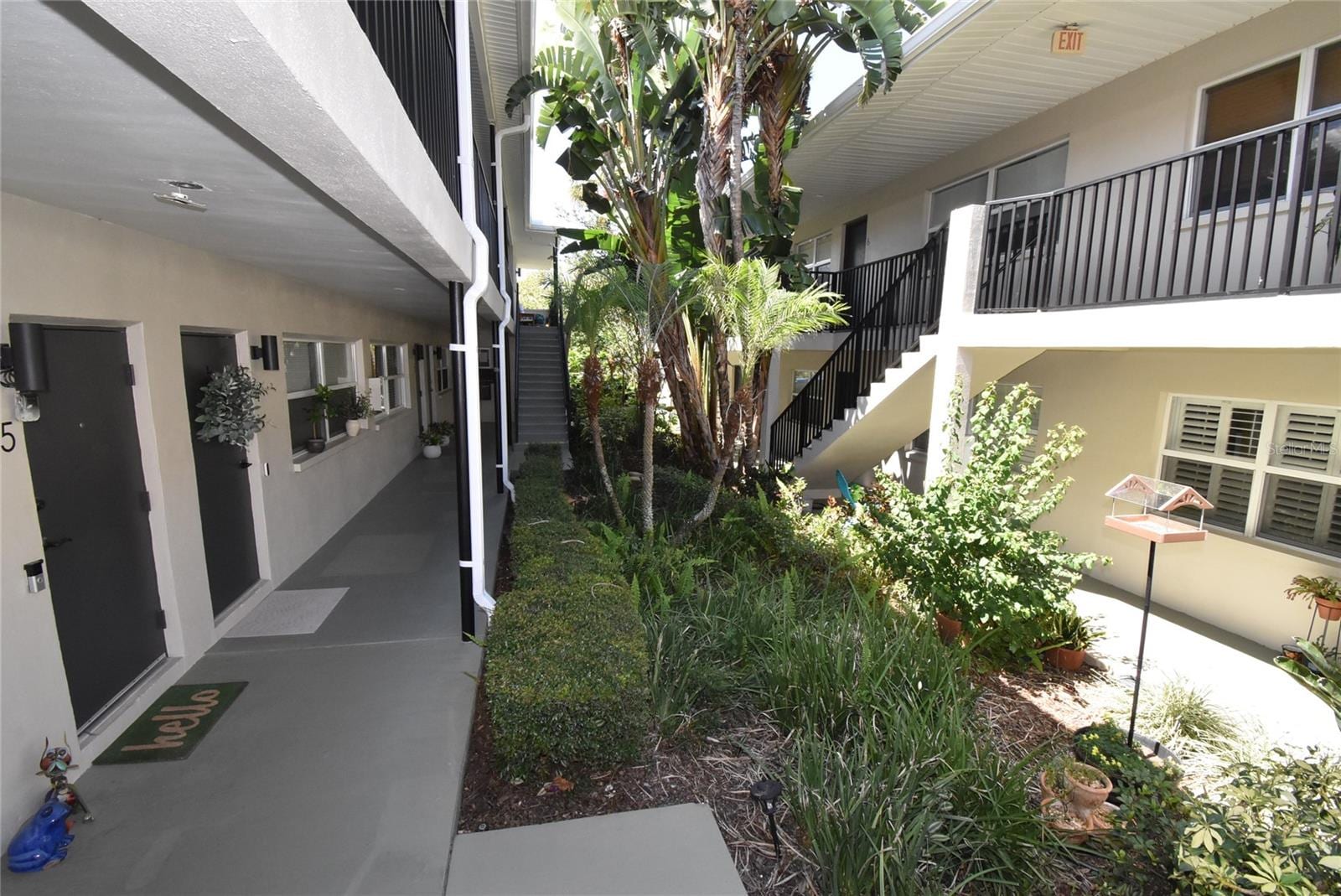 220 6th Ave N #11 photo 3