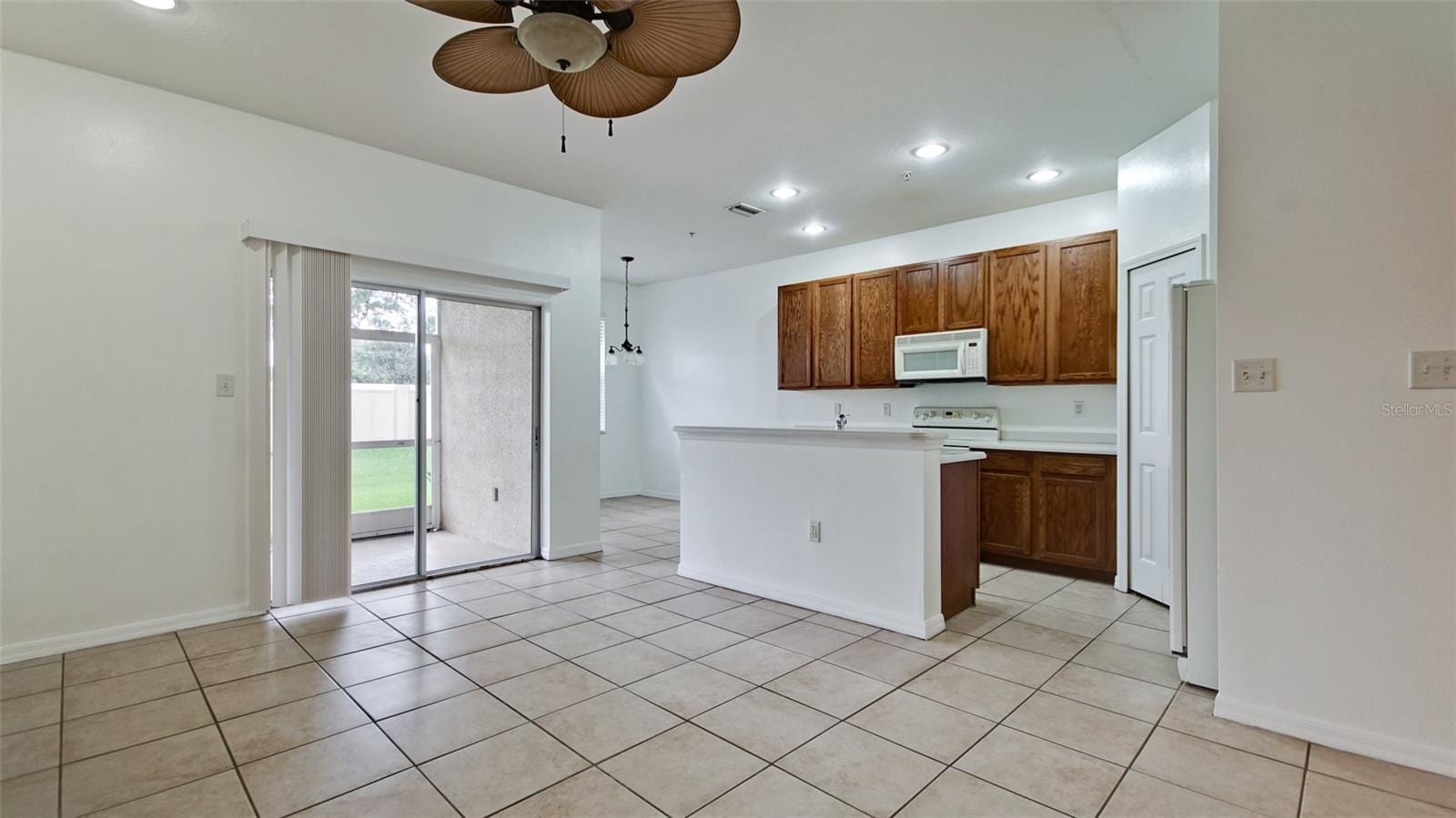 3497 Parkridge Cir #16-102 photo 5