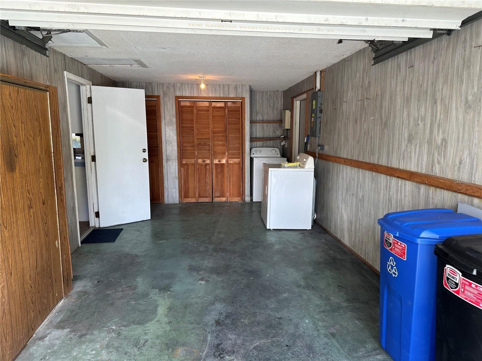9741 Scenic Dr photo 3