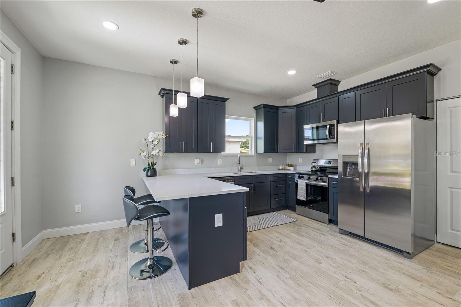 2617 W Saint Joseph St #2 photo 5