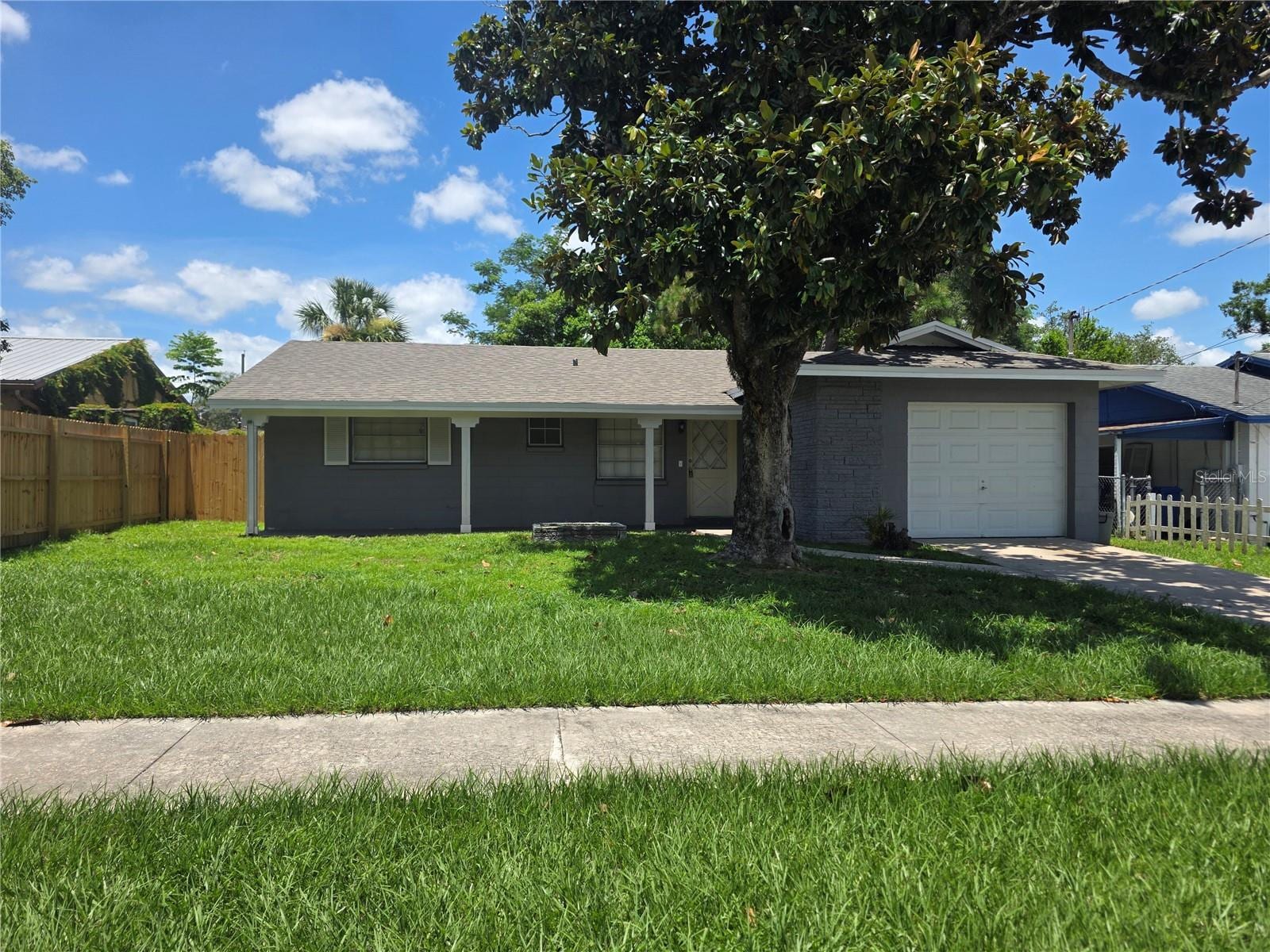 7334 Ponderosa Dr photo 2