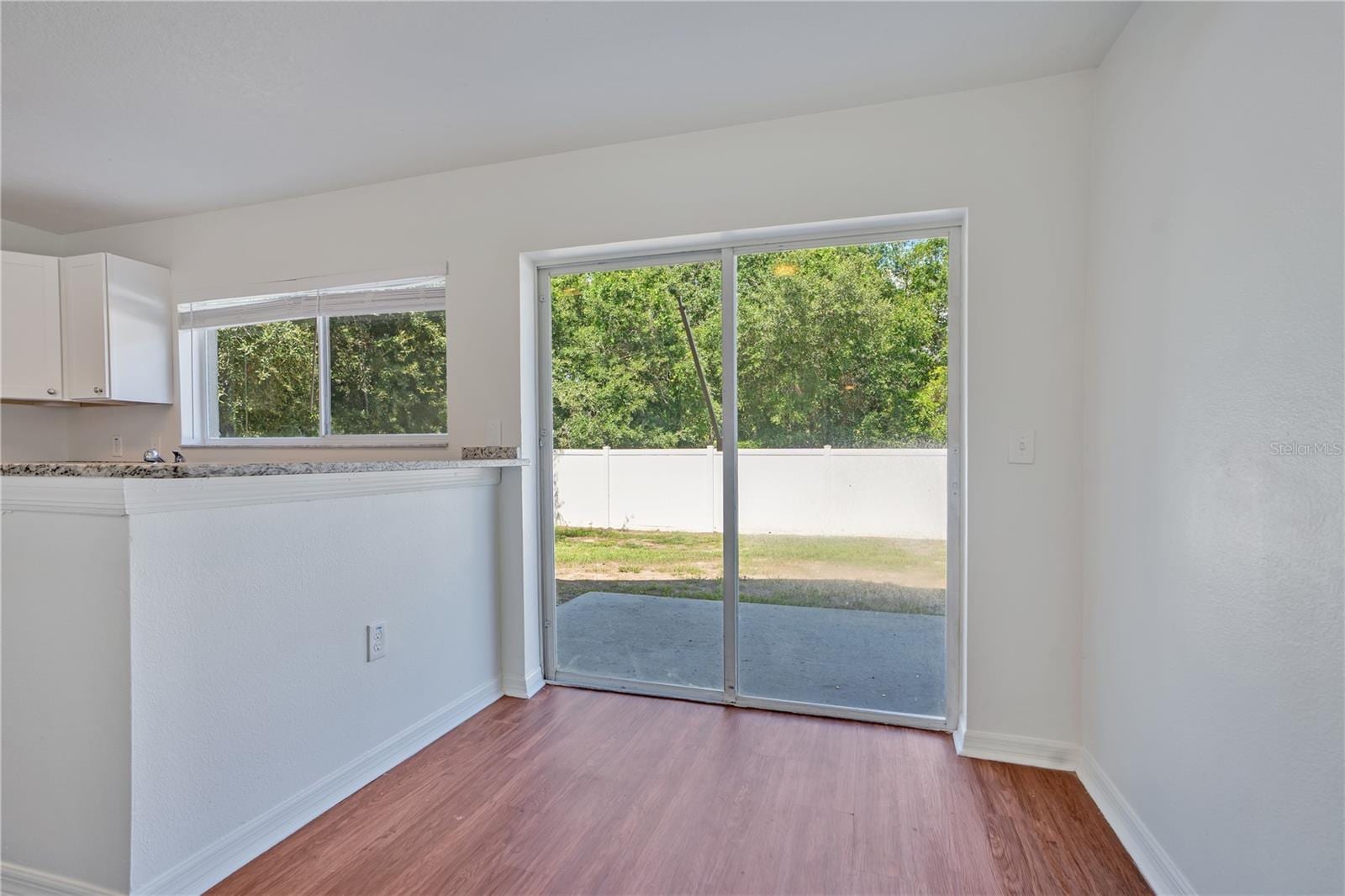 10225 Summerview Cir photo 5