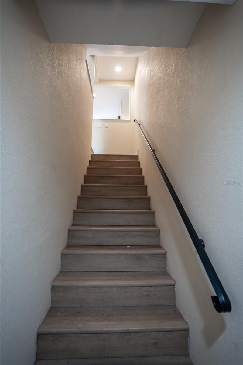5409 Sweetwater Terrace Cir photo 4