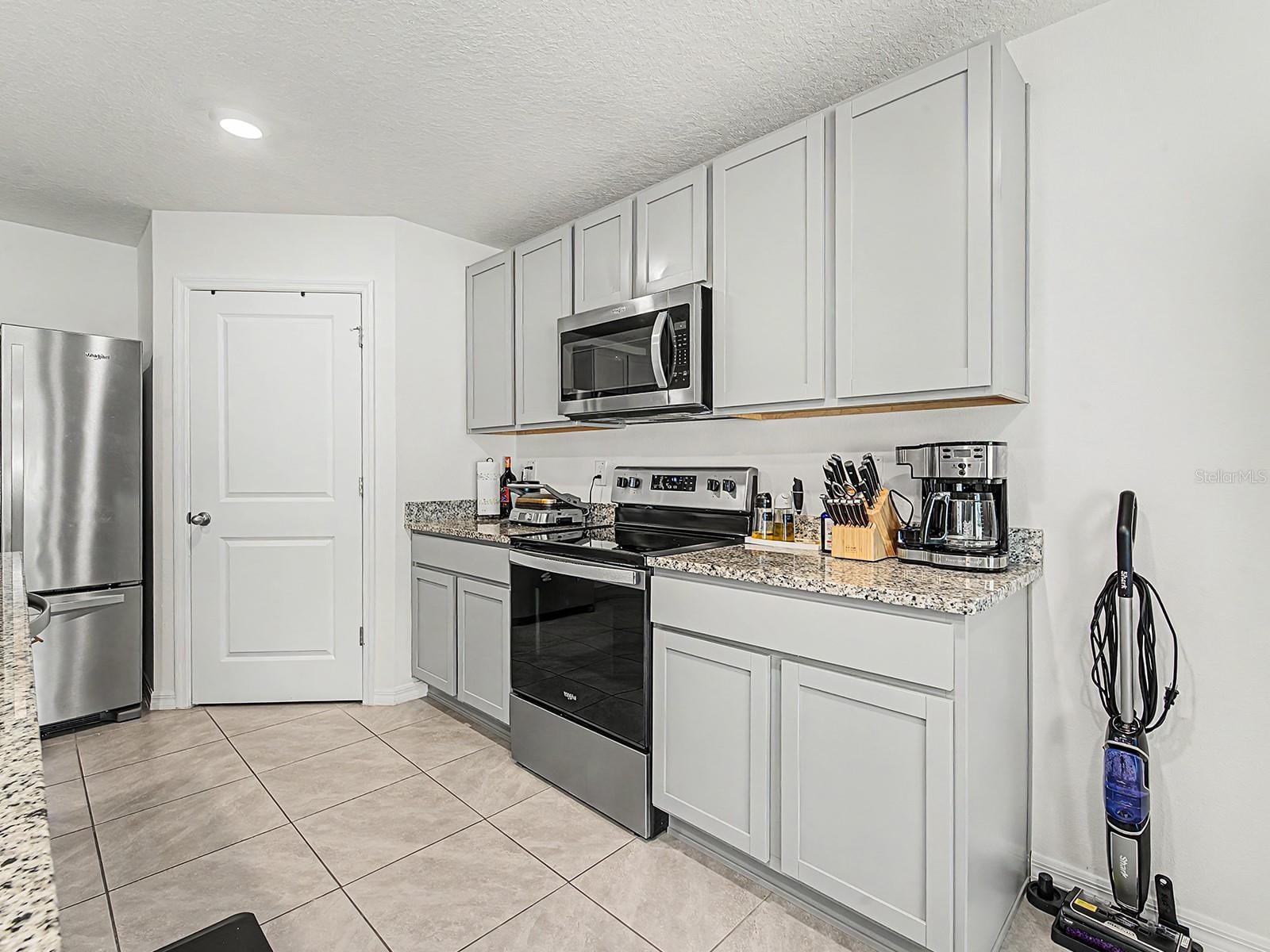 13484 Mylion Way photo 5