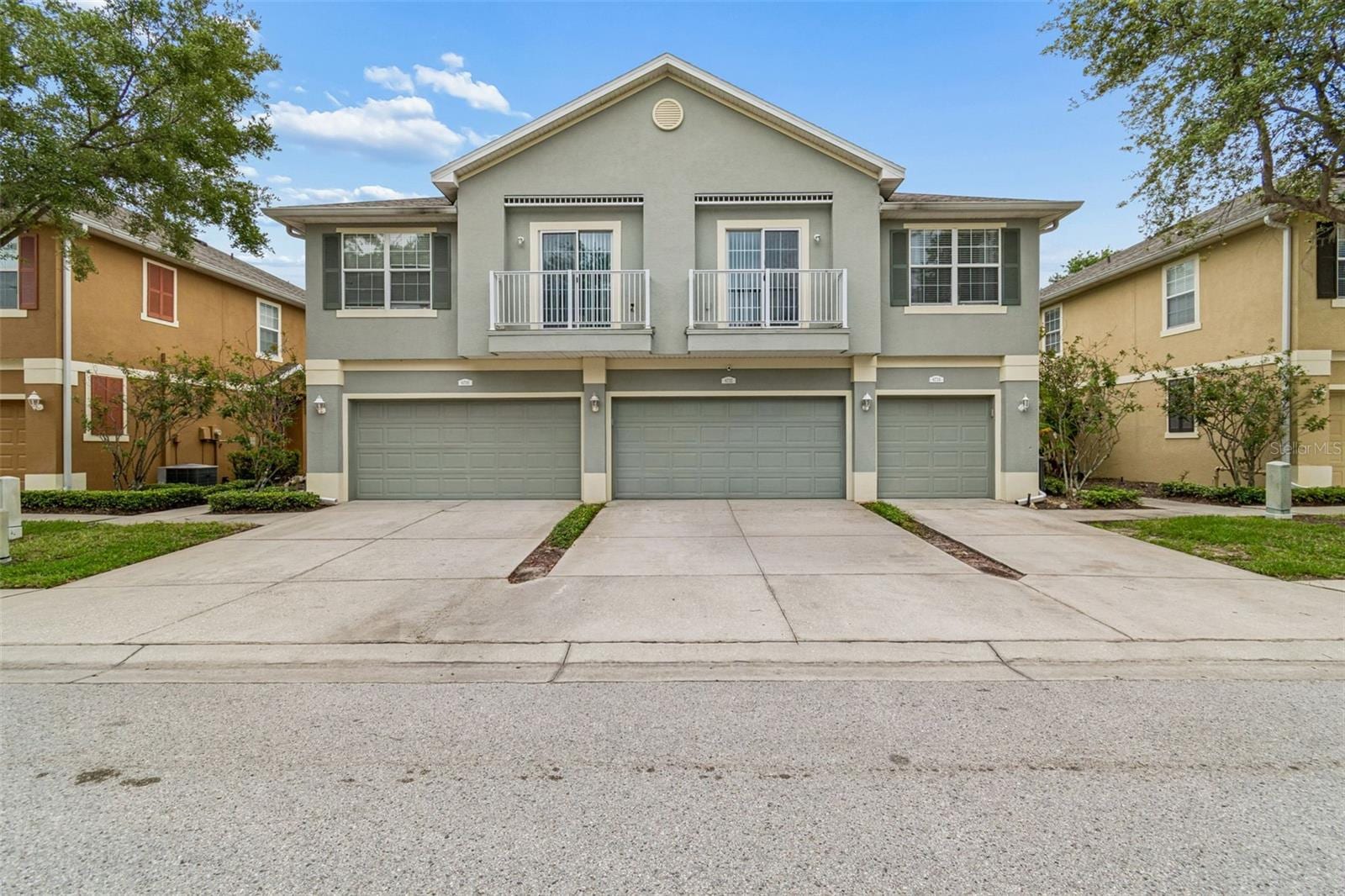 6734 Breezy Palm Dr photo 3