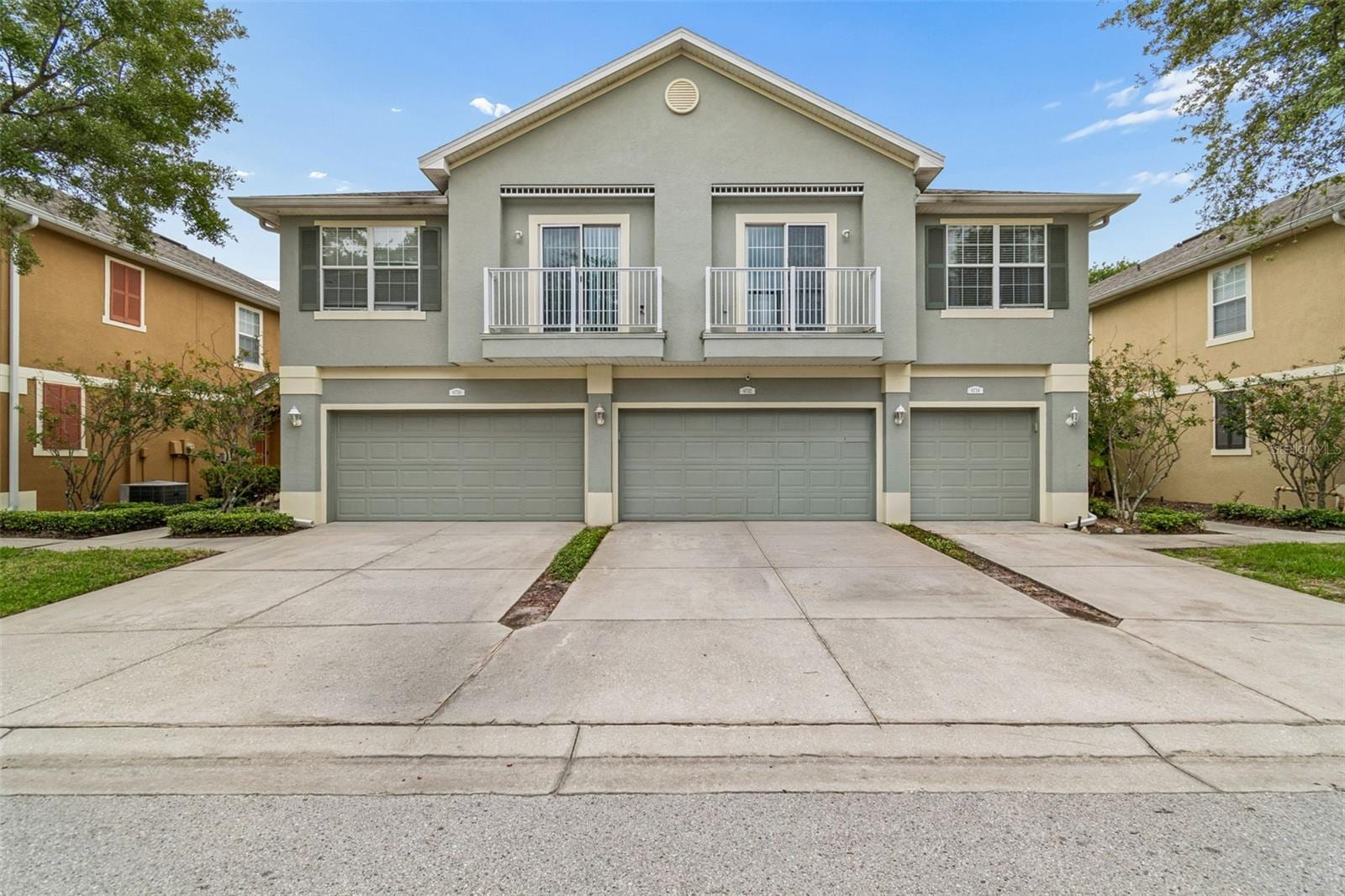 6734 Breezy Palm Dr photo 4