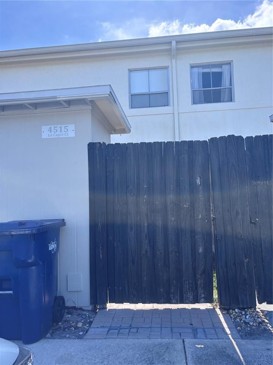 4515 LA Capri CT photo 2