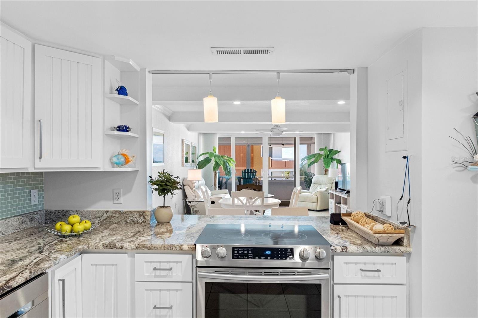 17920 Gulf Blvd #302 photo 5