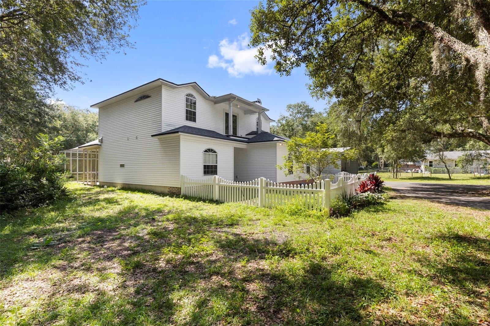 6010 Frontier Dr photo 4