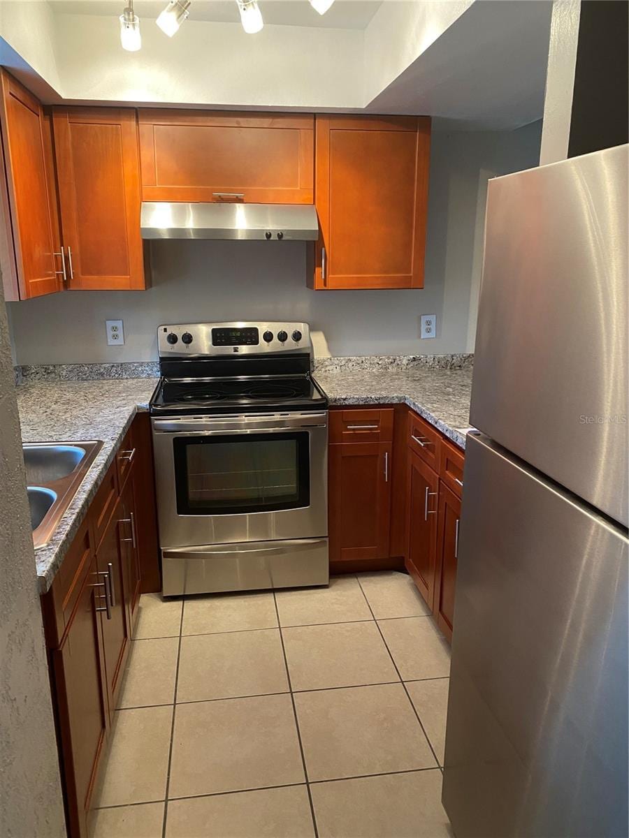 215 Valencia Blvd #303 photo 3